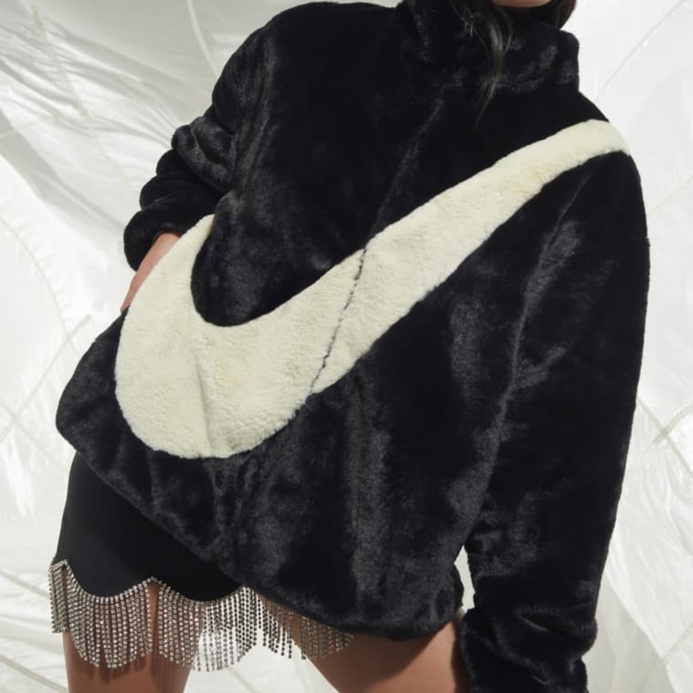 Nike faux fur jacket black/cream